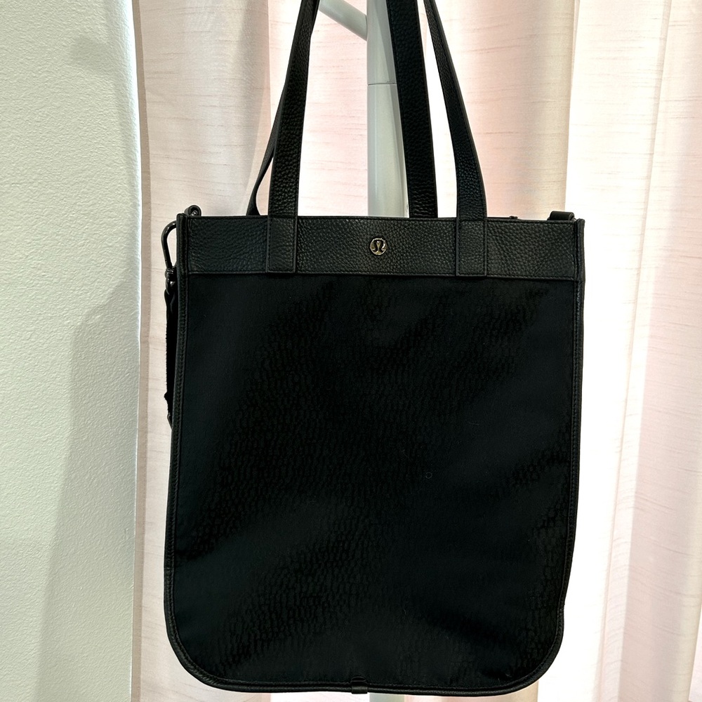 Lululemon tote✨